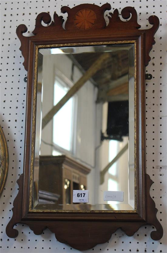 Fretwork wall mirror(-)